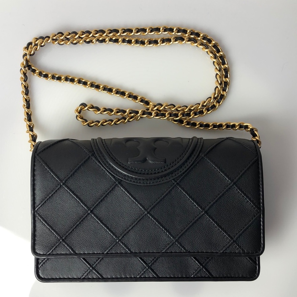 Tory Burch Fleming Soft Chain Wallet- Black